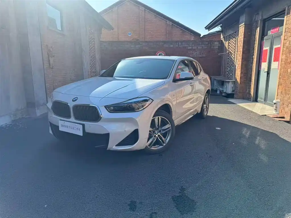 BMW X2 2020 — фото 1