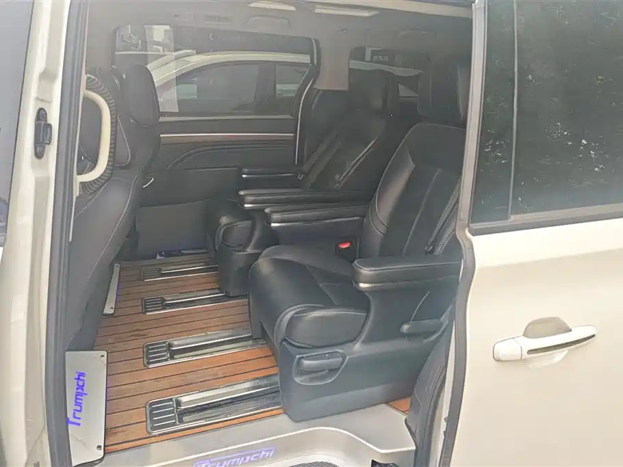 GAC Motor Trumpchi M8 2022 — фото 11