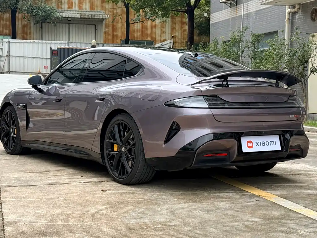 Xiaomi SU7 2024