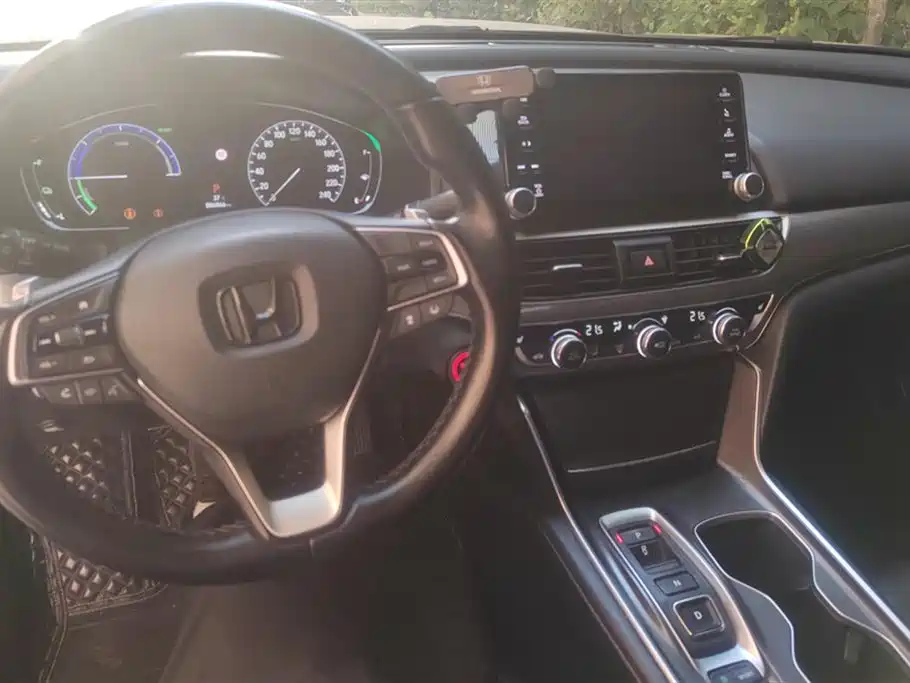 Honda Accord 2020 — фото 12
