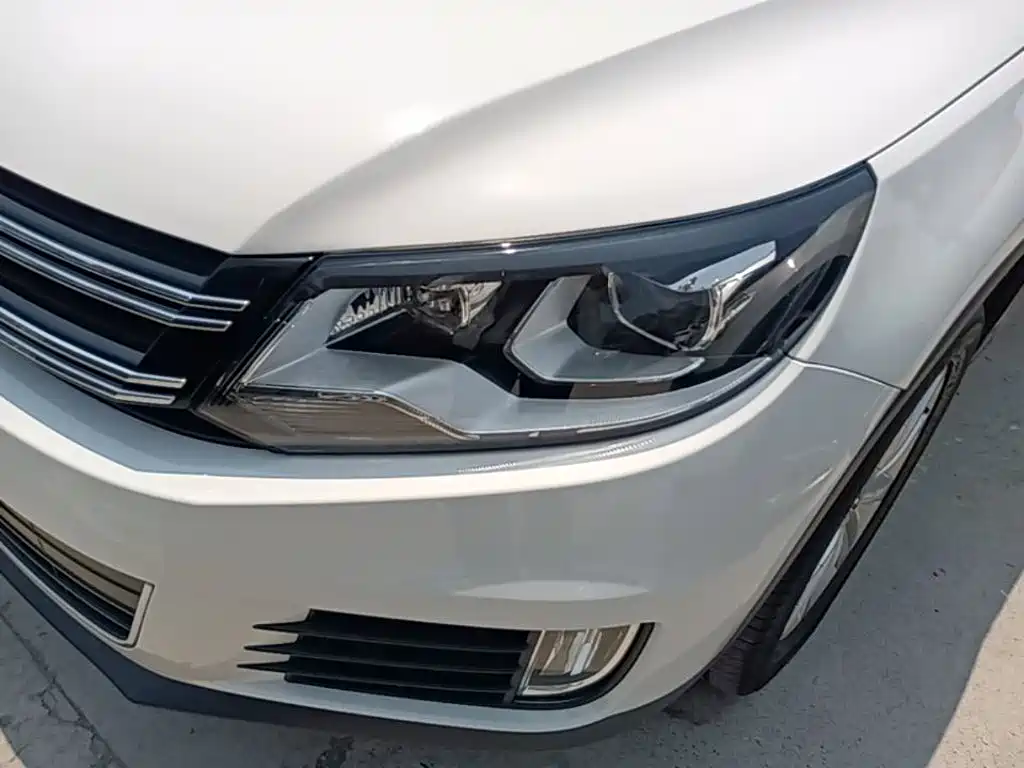 Volkswagen Tiguan 2015 — фото 24