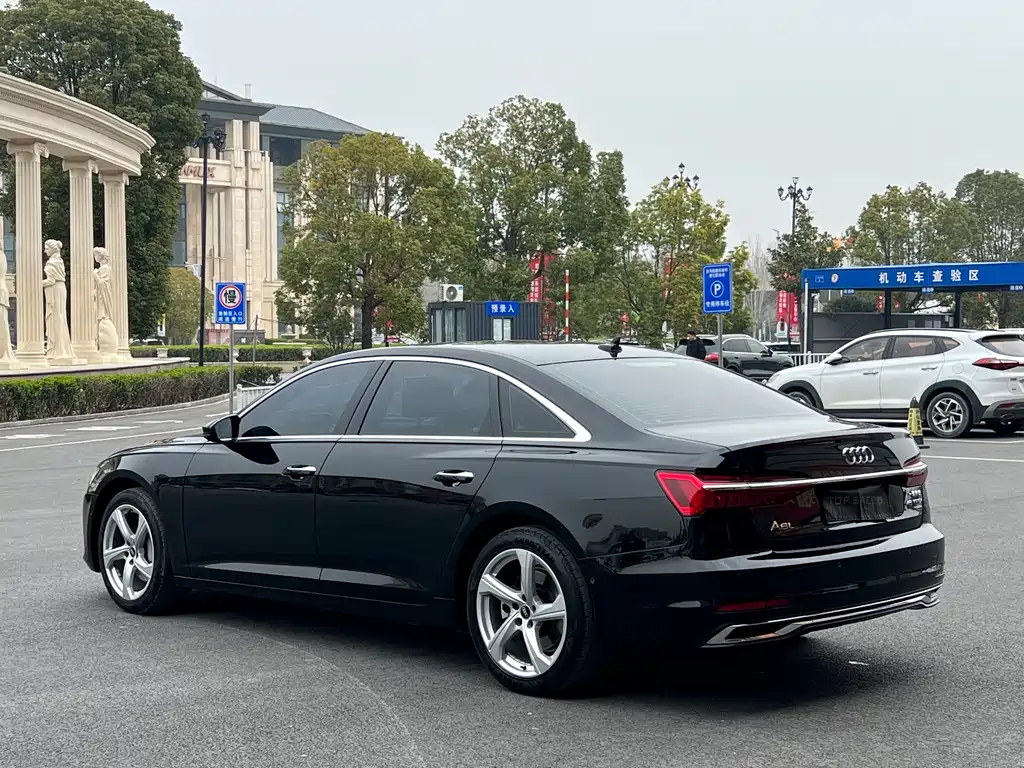 Audi A6L 2022 — фото 9