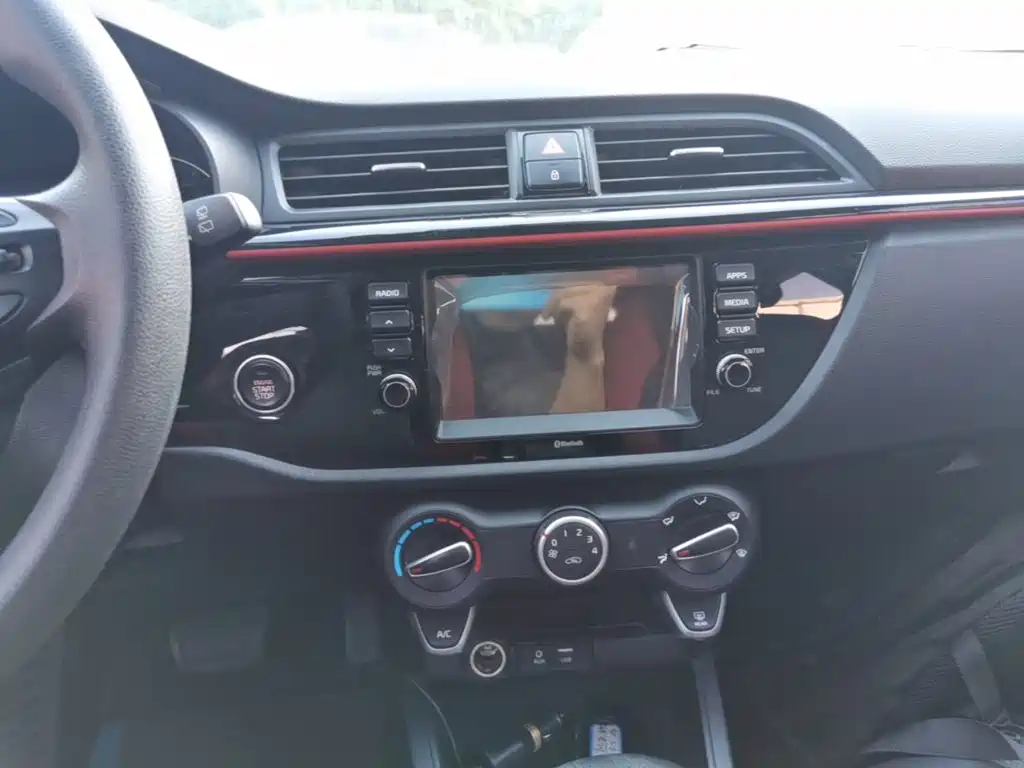 Kia KX Cross 2018 — фото 13
