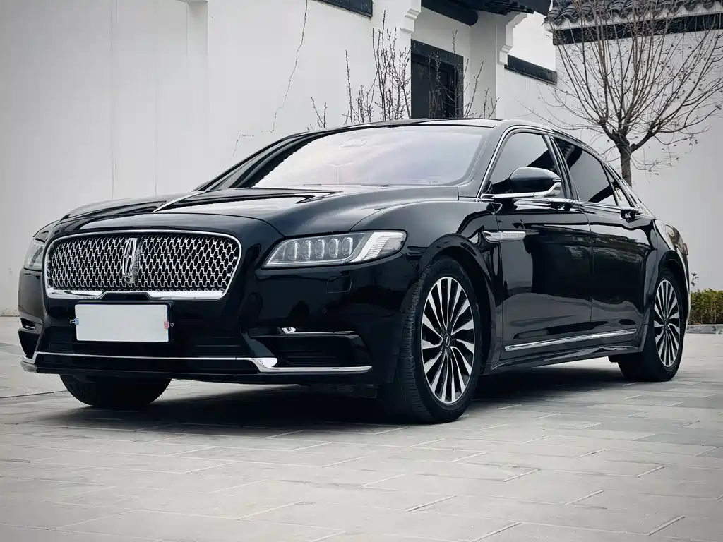 Lincoln Continental 2020 — фото 1