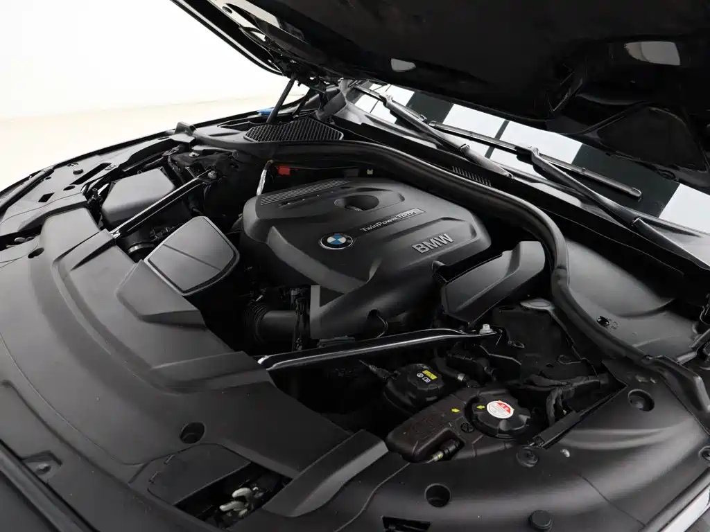 BMW 7 Series 2018 — фото 25
