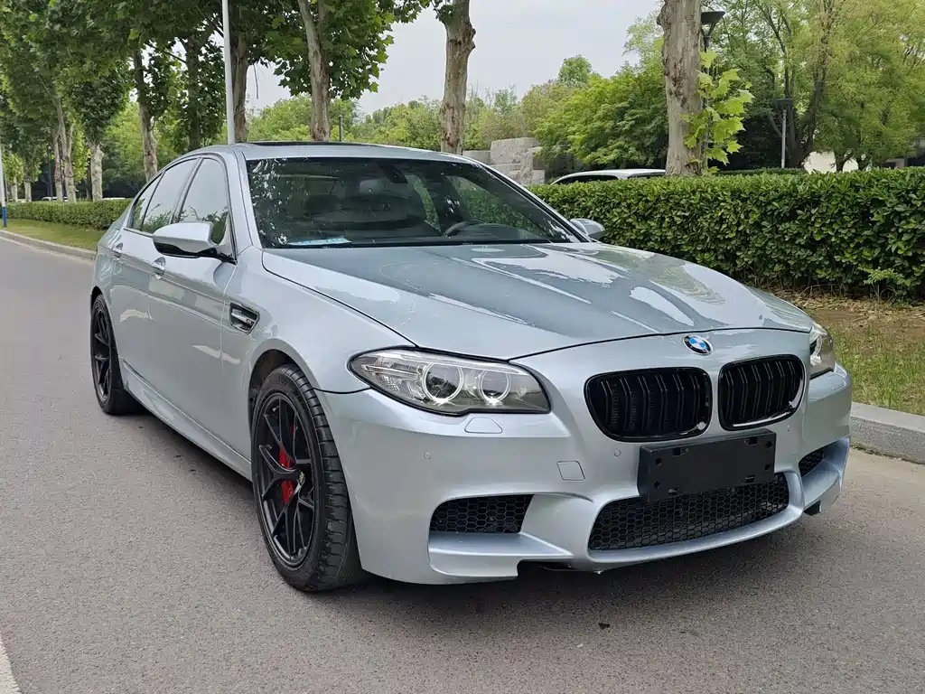 BMW M5 2015 — фото 3