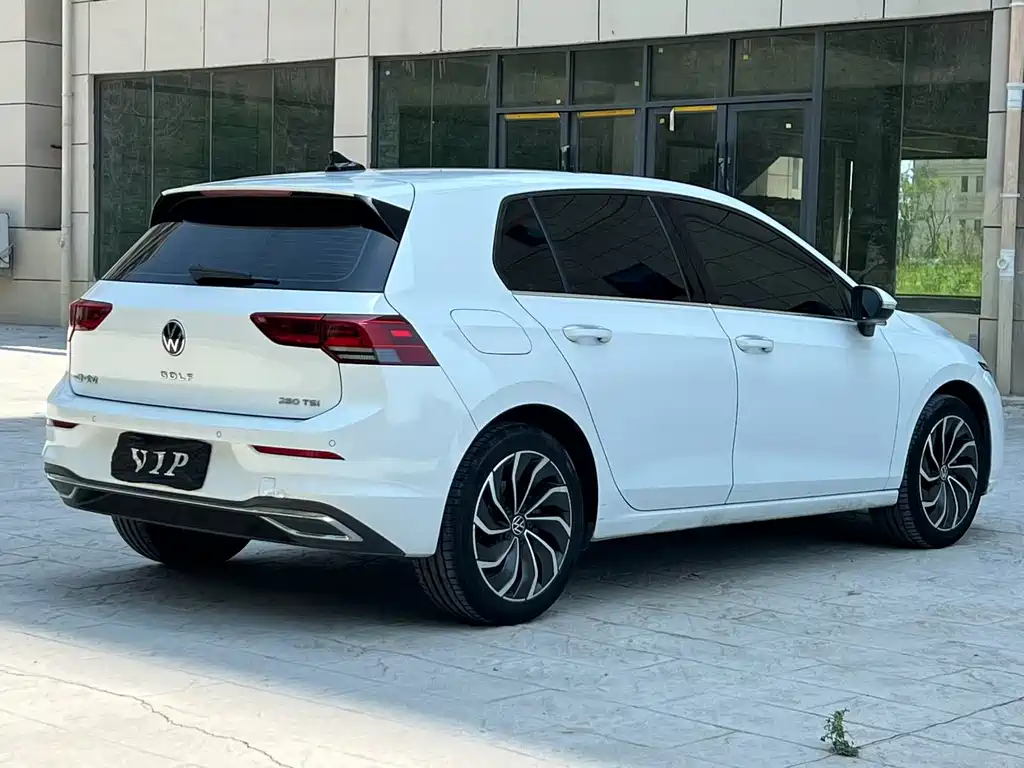 Volkswagen Golf 2023