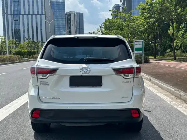 Toyota Highlander 2016