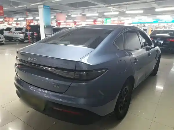 BYD Seal 05 DM-i 2025