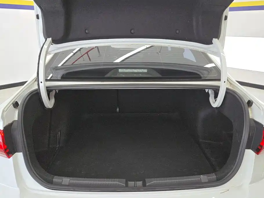 Volkswagen Bora 2023