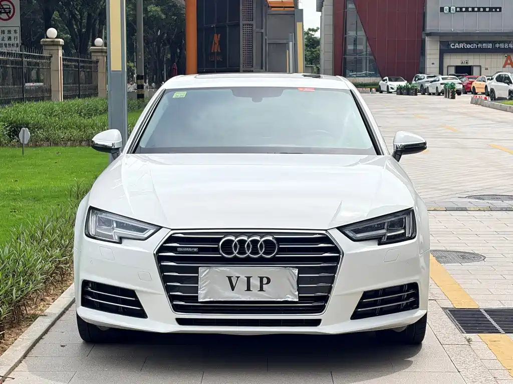 Audi A4L 2016