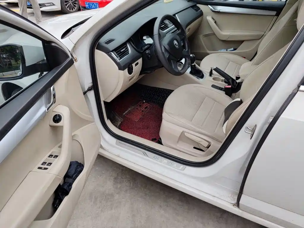 Skoda Octavia 2014 — фото 14