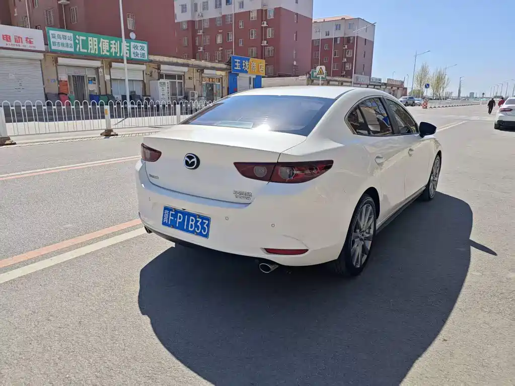 Mazda 3 Axela 2022