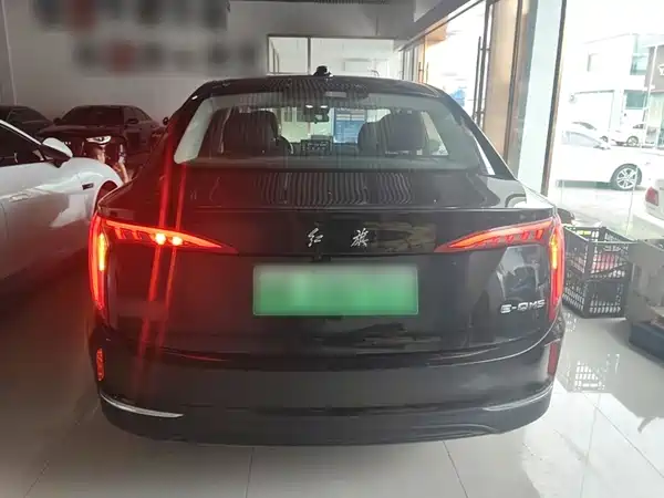 Hongqi E-QM5 2023