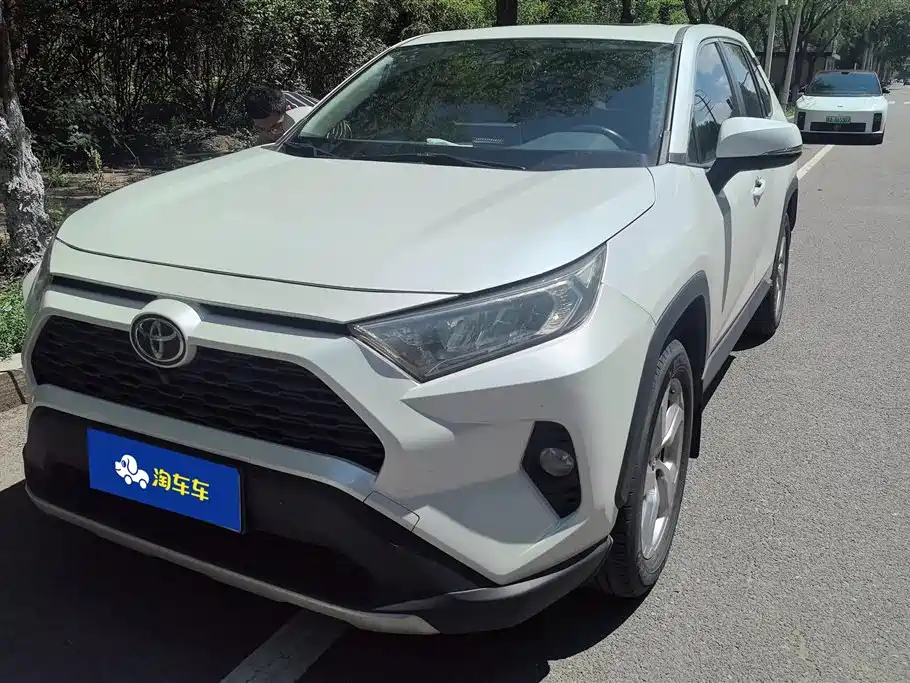 Toyota RAV4 2021