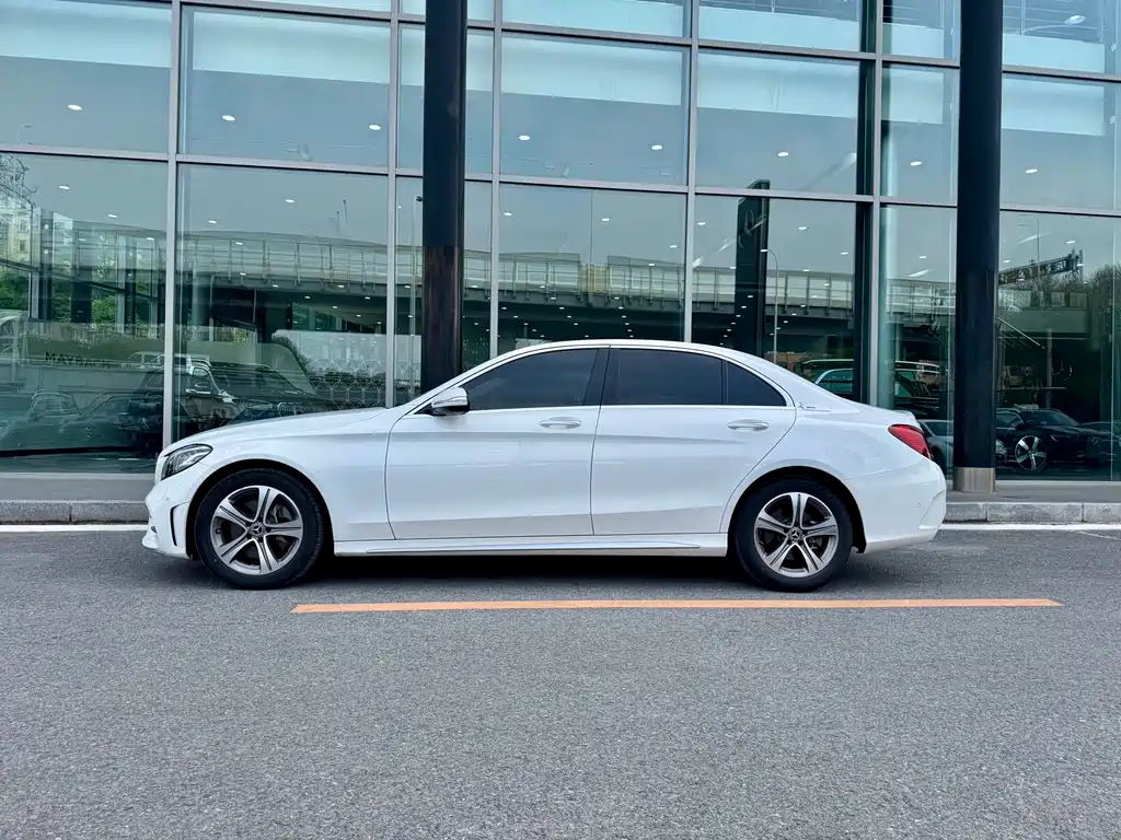 Mercedes-Benz C-Class 2020 — фото 7
