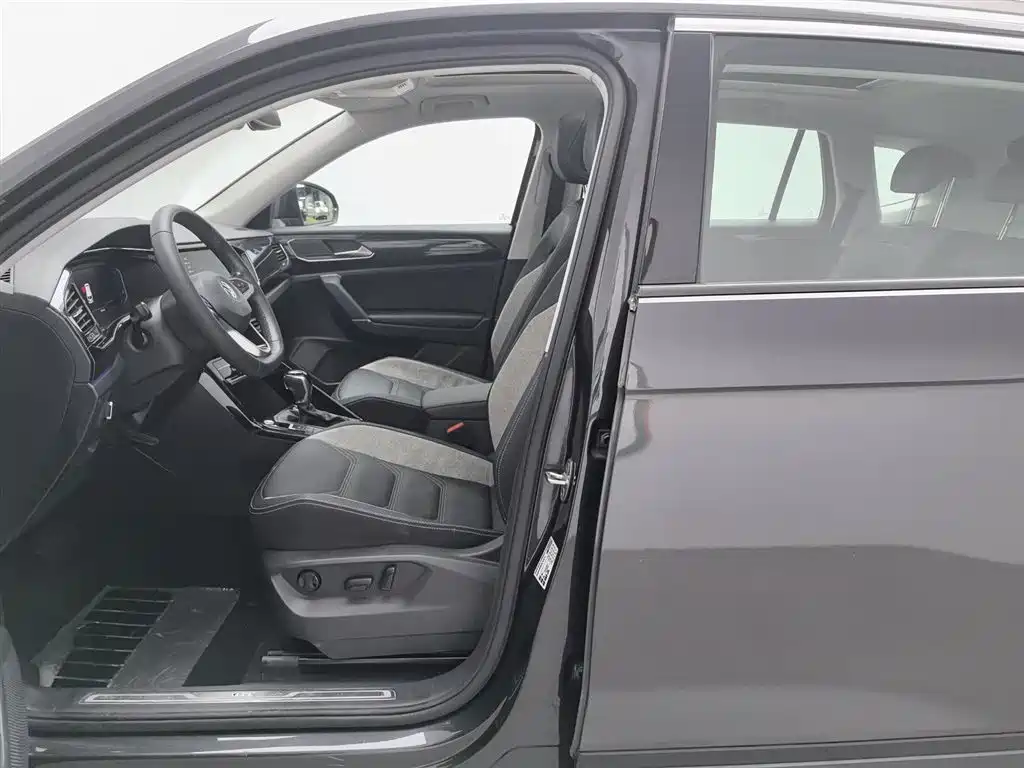 Volkswagen GTE PHEV 2020 — фото 10