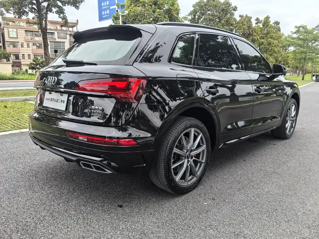 Audi Q5L 2022 — фото 10