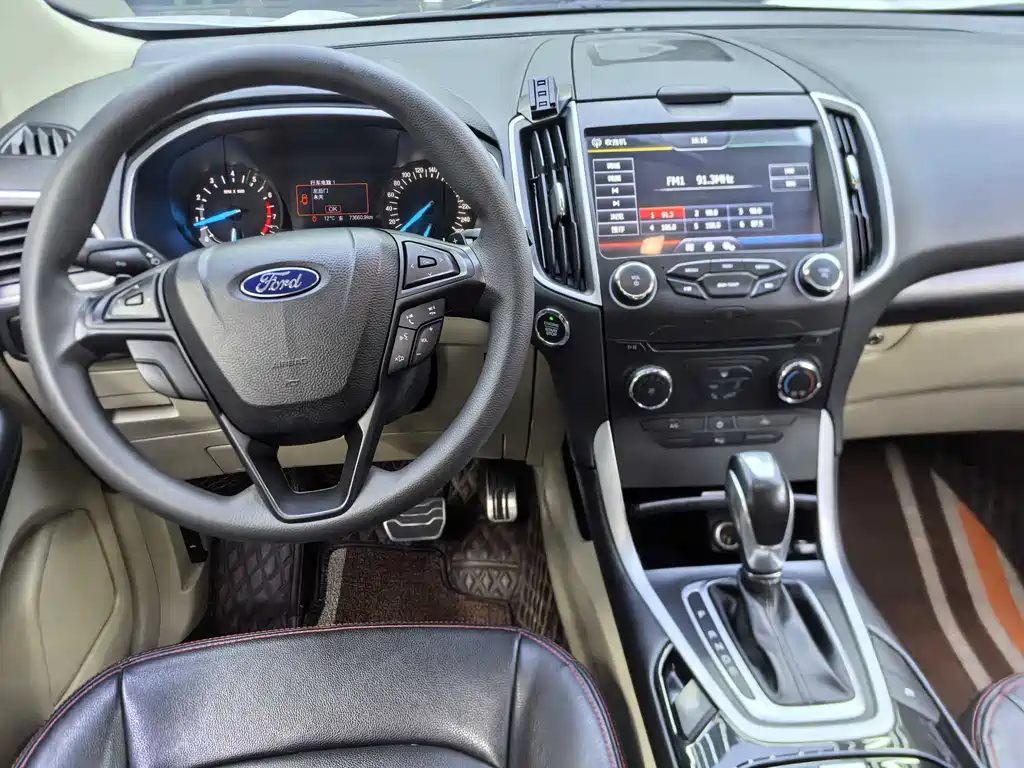 Ford Edge 2018 — фото 10