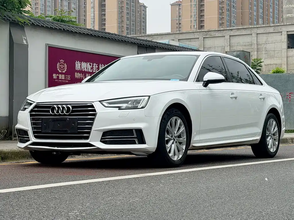Audi A4L 2019