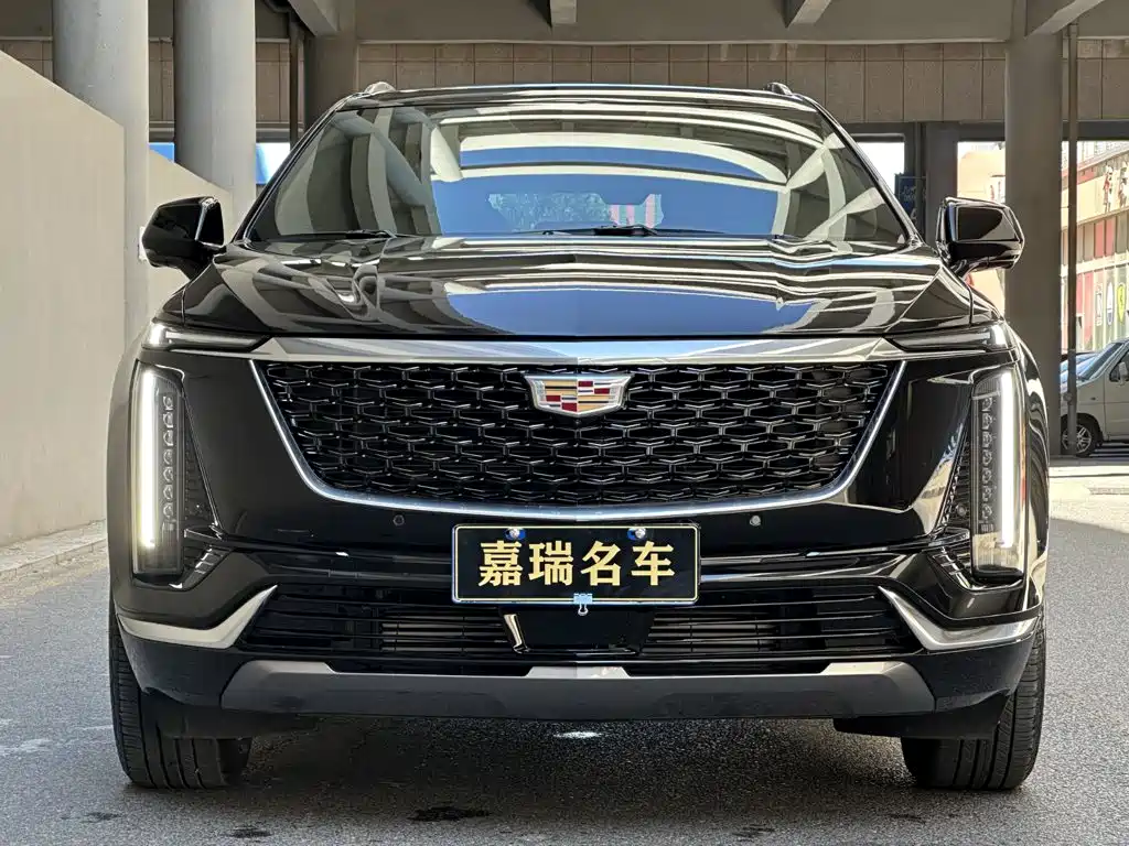 Cadillac XT5 2025 — фото 2