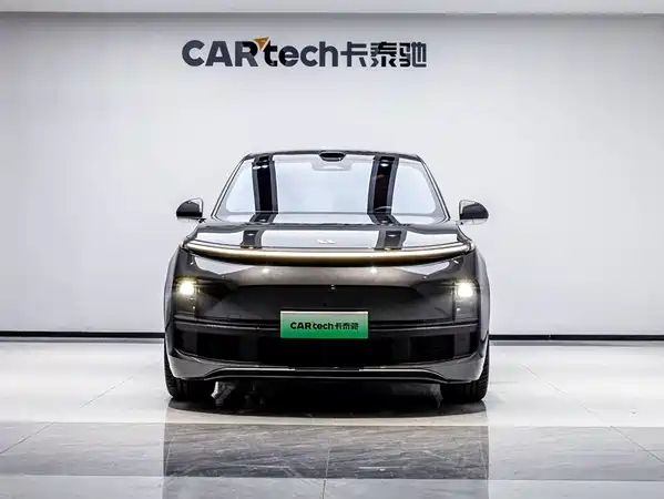 Li Auto L8 2025
