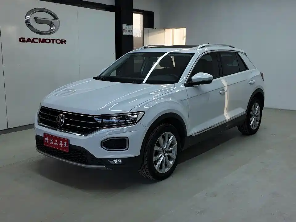 Volkswagen T-Roc 2023 — фото 1