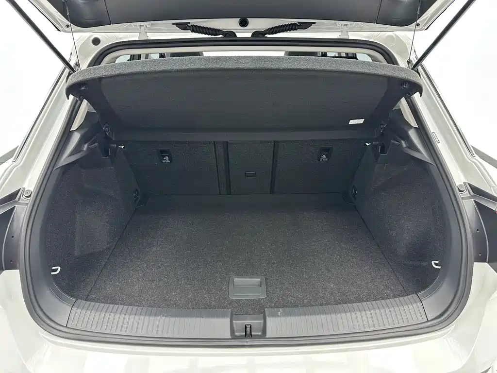 Volkswagen T-Roc 2023 — фото 17