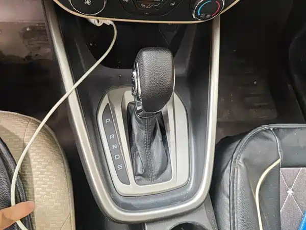Ford Escort 2015