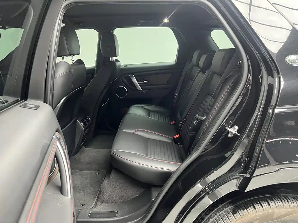 Land Rover Discovery Sport 2023 — фото 10