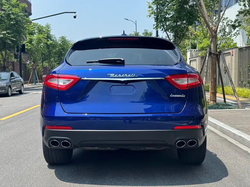 Maserati Levante 2017 — фото 9
