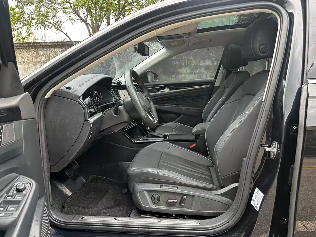 Volkswagen Passat 2024