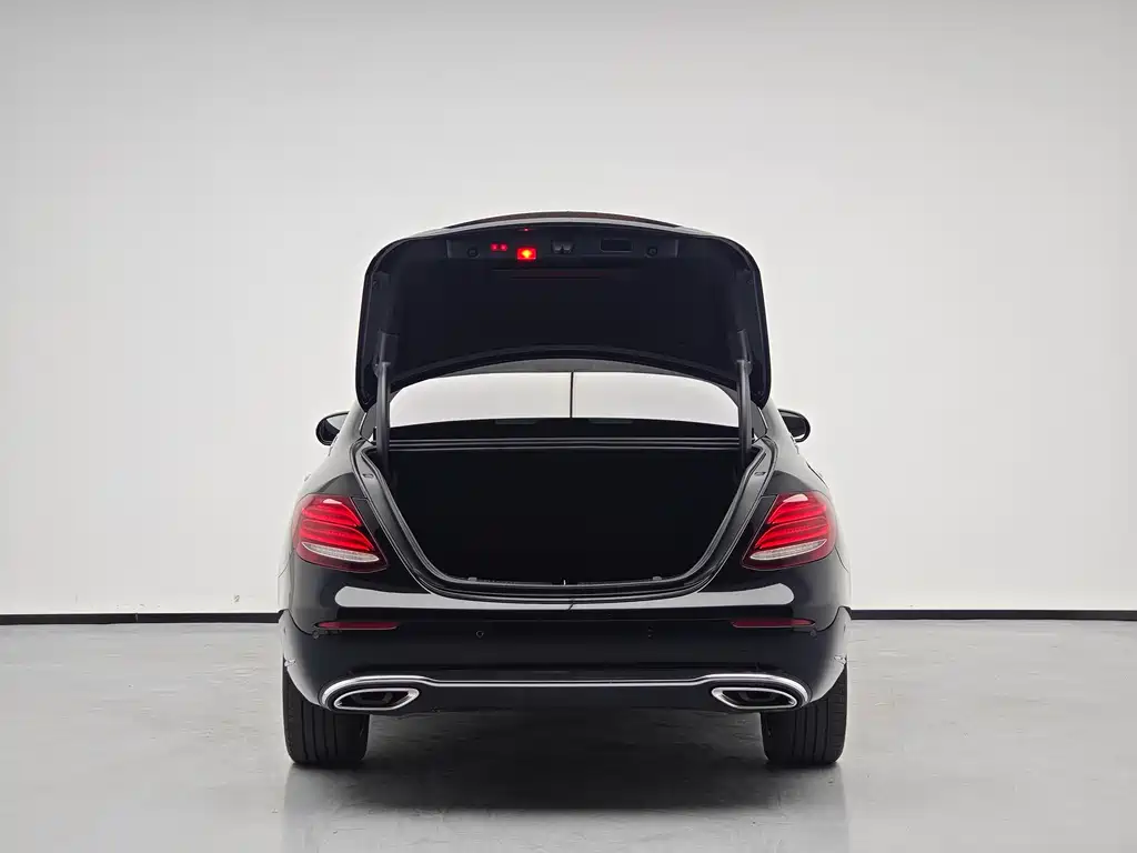 Mercedes-Benz E-Class 2019 — фото 7