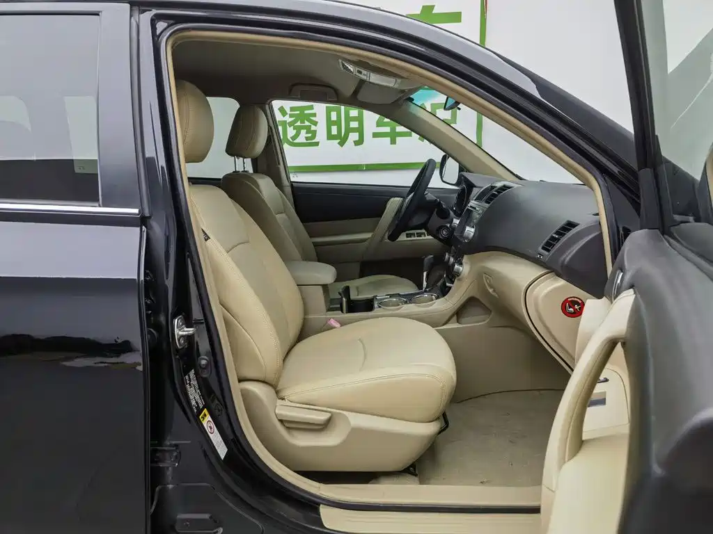 Toyota Highlander 2012 — фото 23