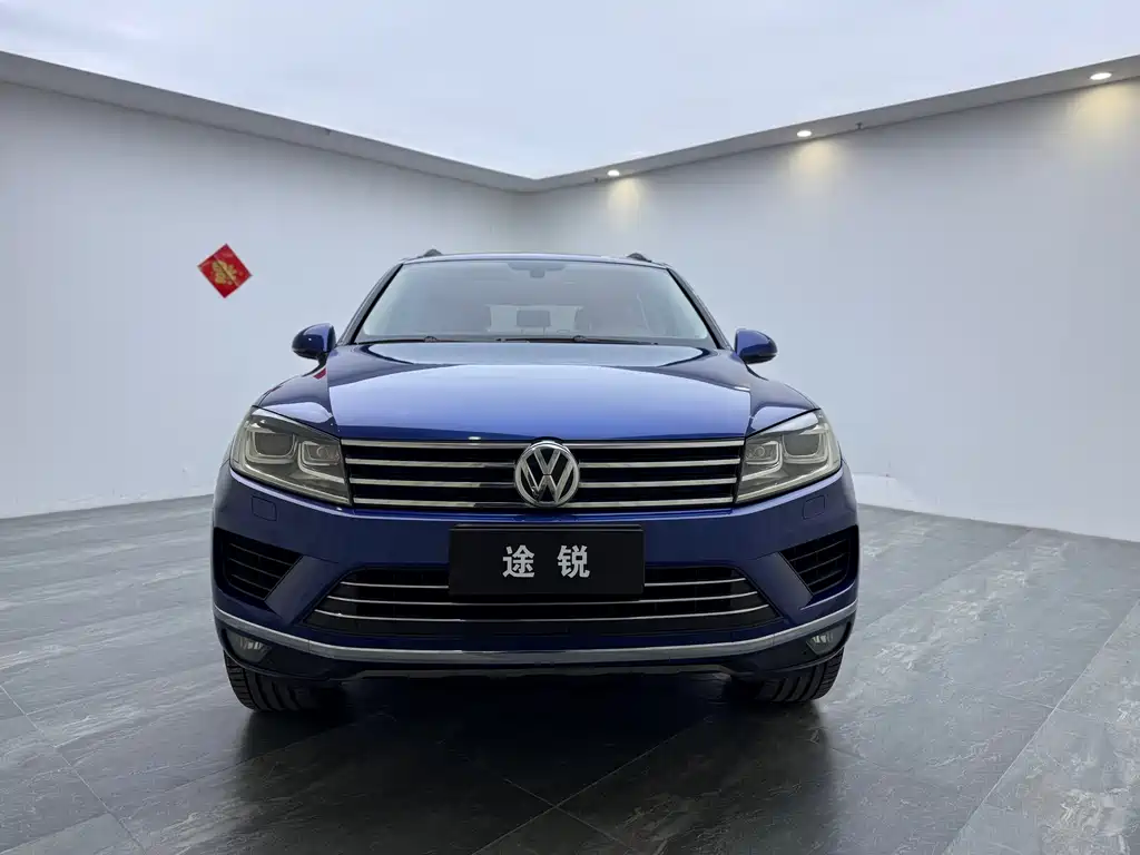Volkswagen Touareg 2017 — фото 2