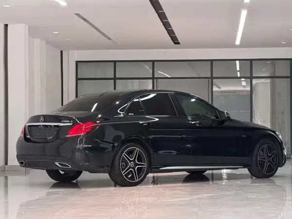 Mercedes-Benz C-Class 2021