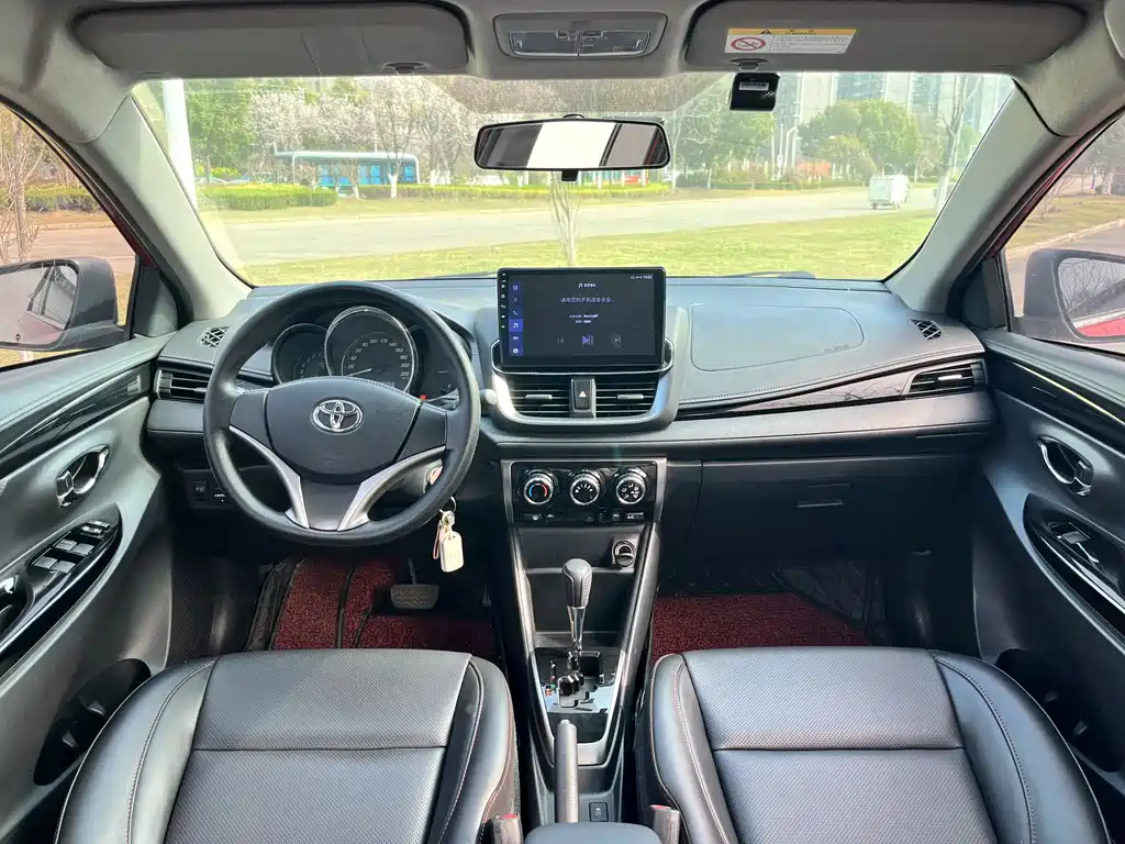 Toyota Yaris L 2021 — фото 8