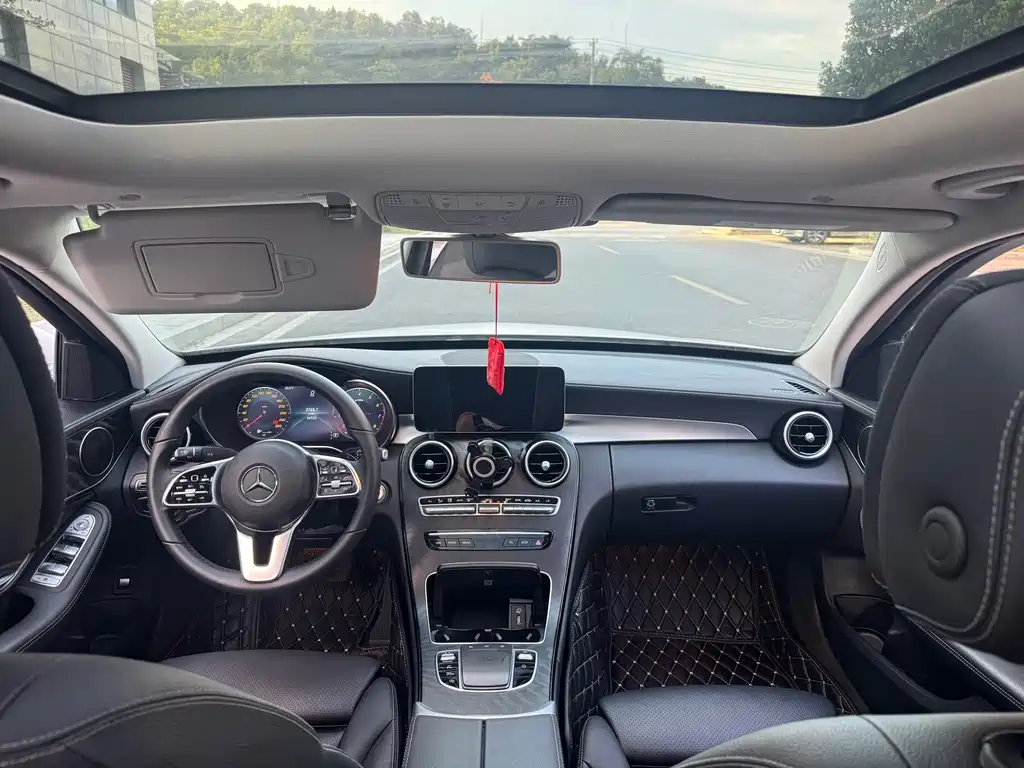 Mercedes-Benz C-Class 2019 — фото 15