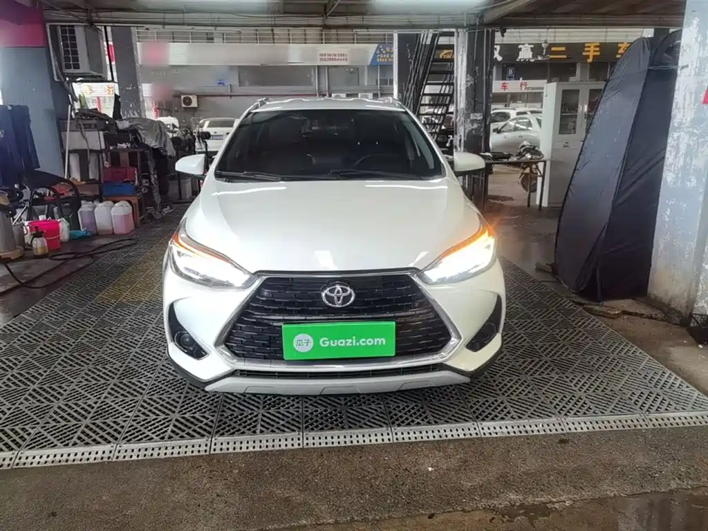 Toyota Yaris L 2020 — фото 3