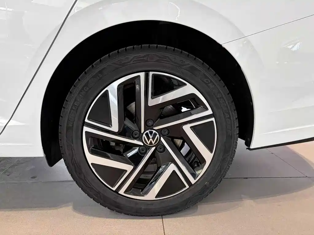 Volkswagen Sagitar 2023 — фото 15