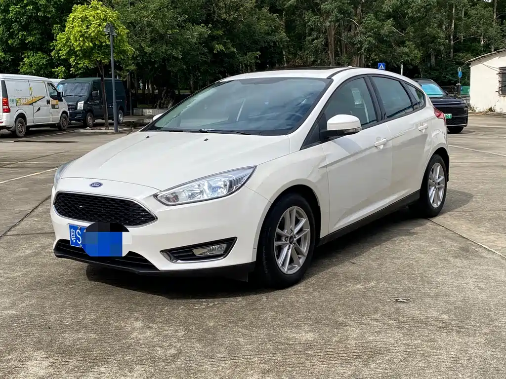 Ford Focus 2017 — фото 1