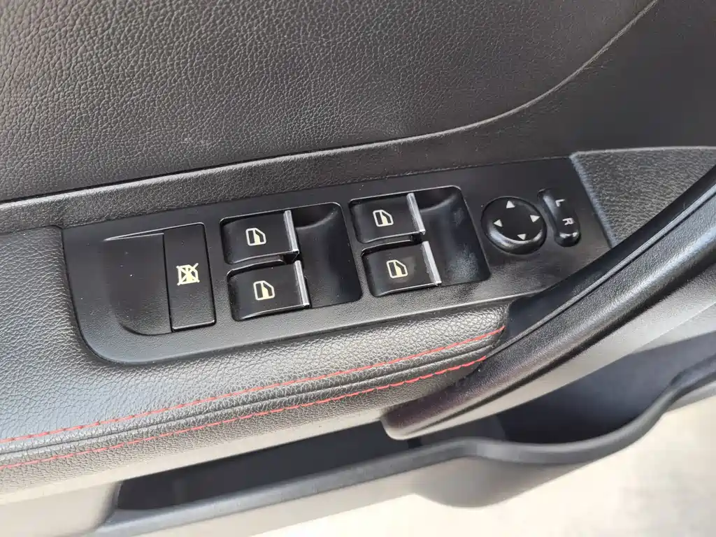 Geely Emgrand 2015 — фото 13