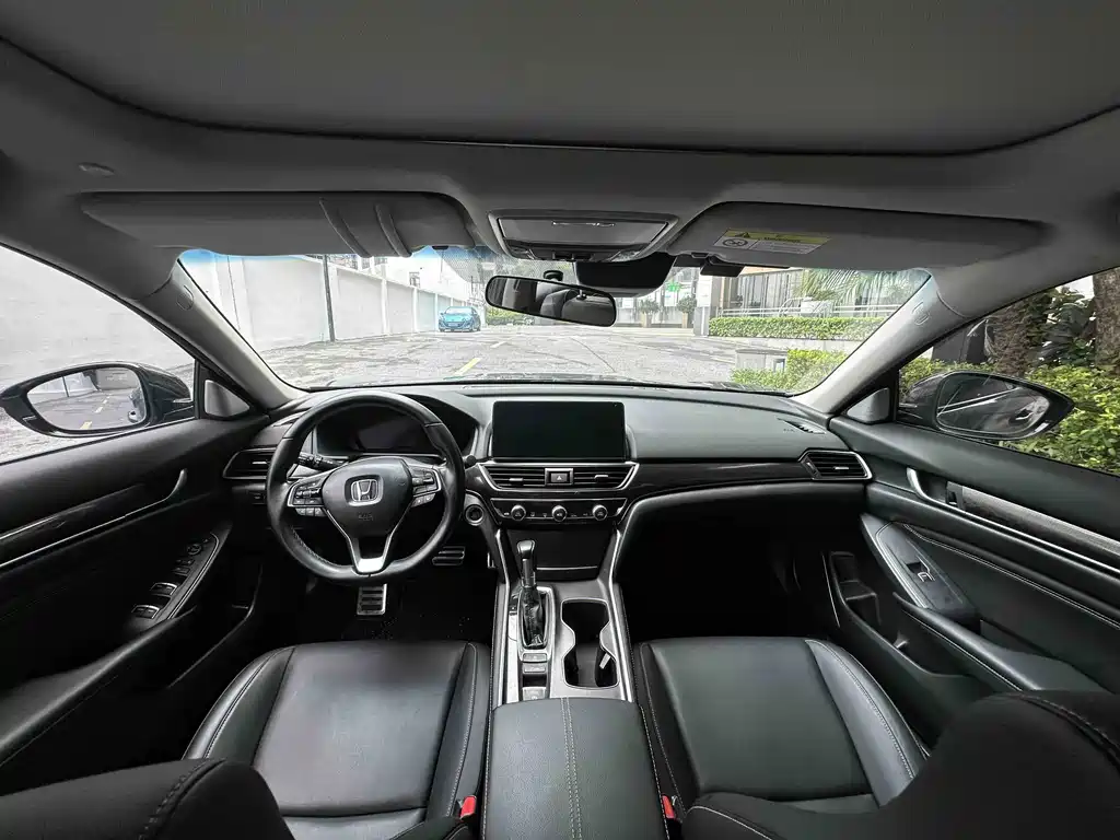 Honda Accord 2022 — фото 15