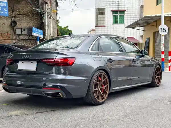 Audi A4L 2020