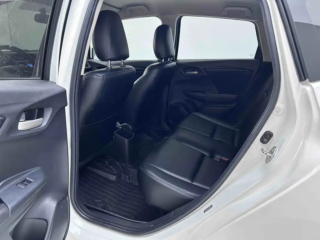 Honda Fit 2015 — фото 9