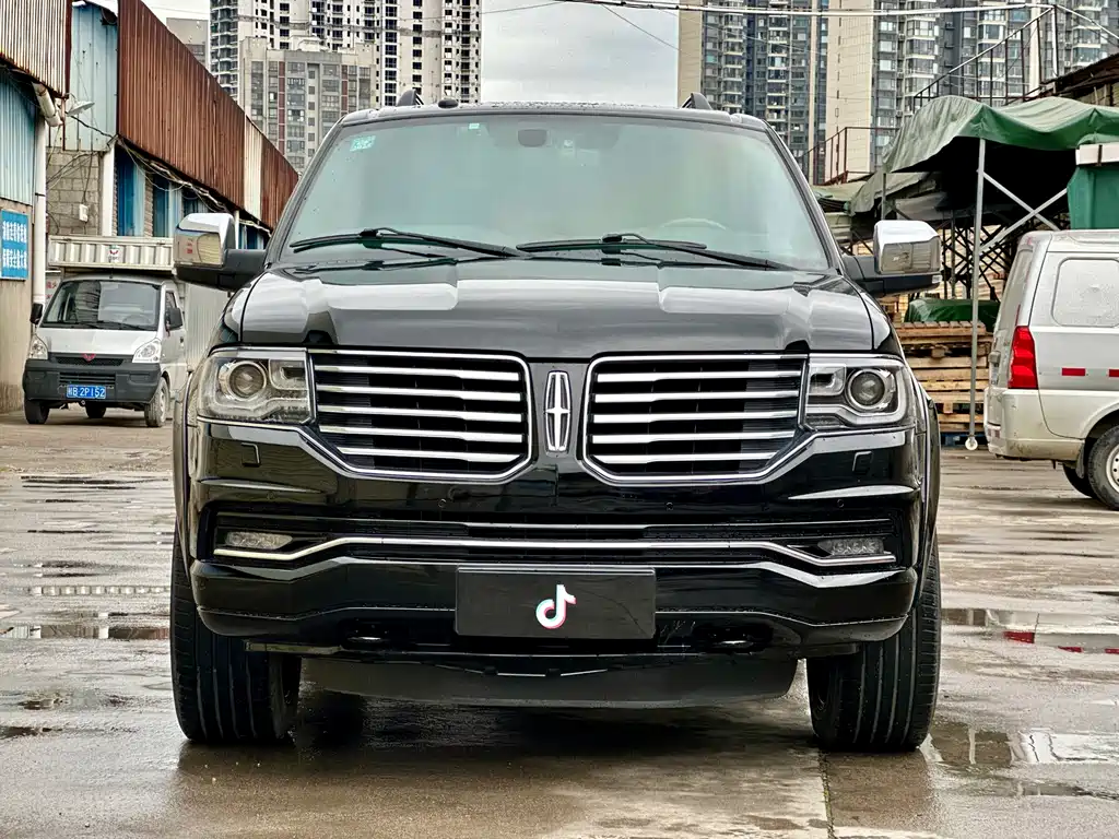 Lincoln Navigator 2017 — фото 2