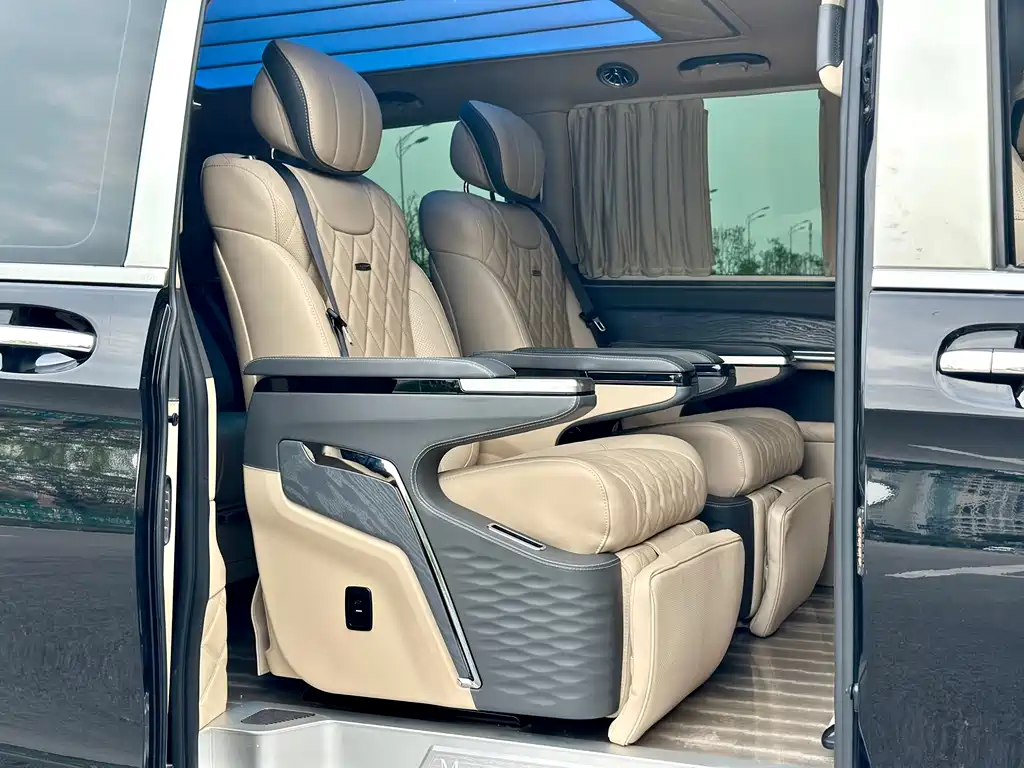 Mercedes-Benz Vito 2022 — фото 28