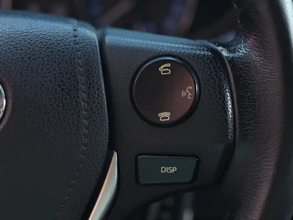 Toyota Corolla 2015 — фото 21