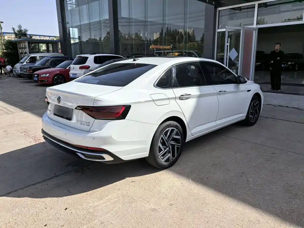 Volkswagen Sagitar 2023