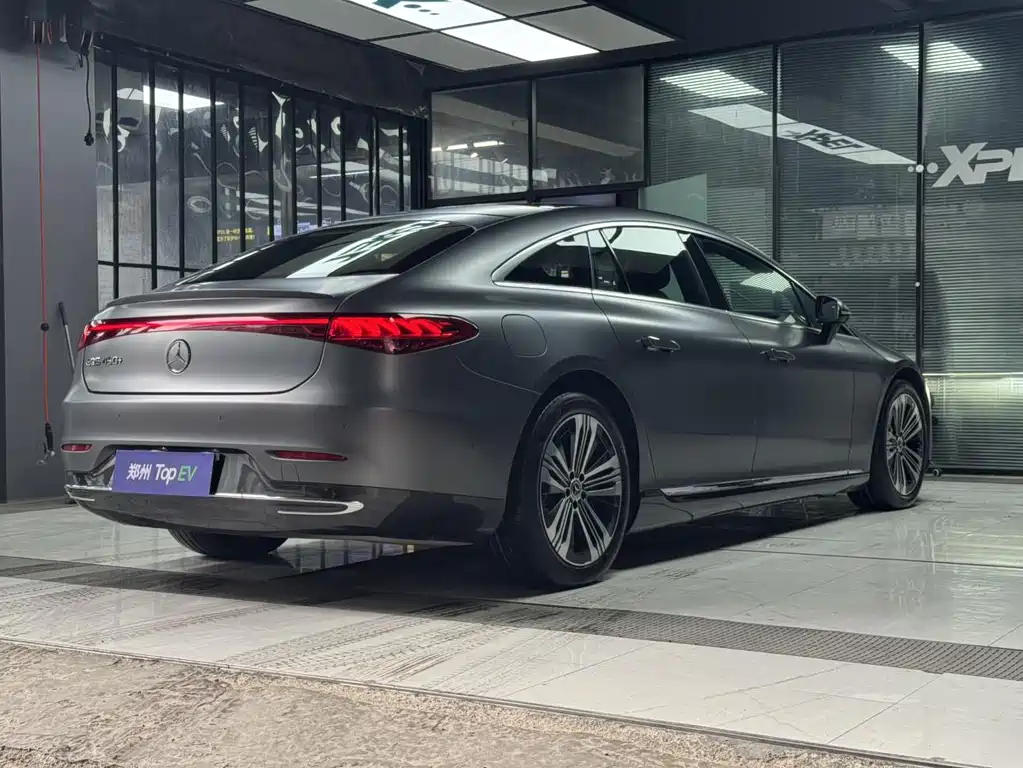 Mercedes-Benz EQS 2023 — фото 12